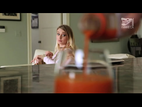 ❤️ Une fille chaude avec de gros seins et une chatte serrée reçoit la bite d'un perdant, mais très fort. ❌ Porno at fr.pornpk.ru