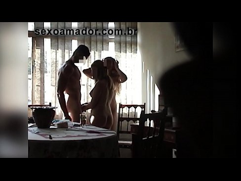 ❤️ Des amis sexuels invitent un homme géant et font un plan à trois avec lui ❌ Porno at fr.pornpk.ru